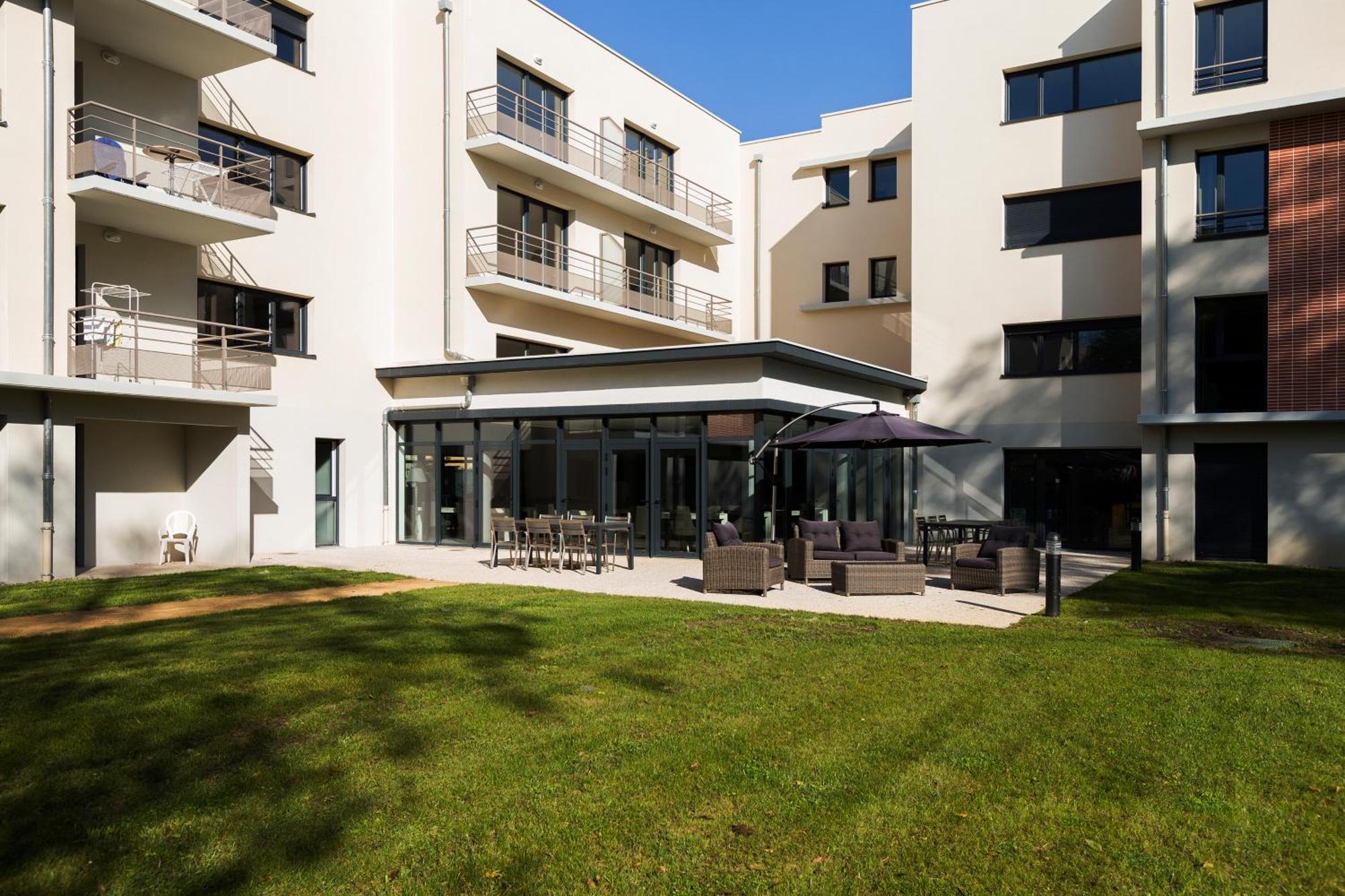 Zenao Appart'Hotel Nevers Exteriör bild
